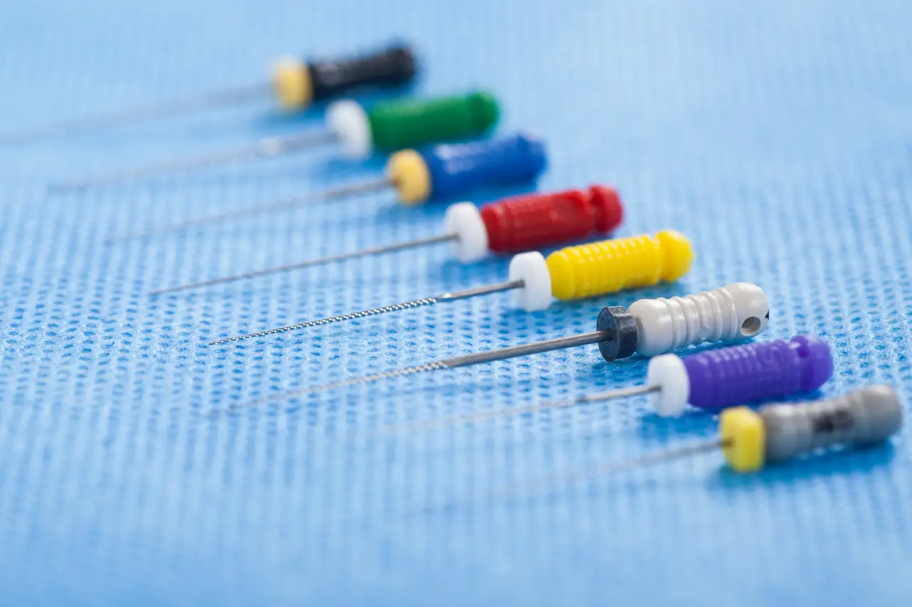 Instrumental dentista para endodoncia